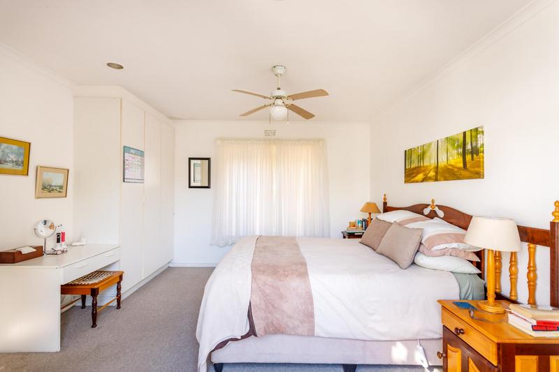 3 Bedroom Property for Sale in Pinelands Western Cape